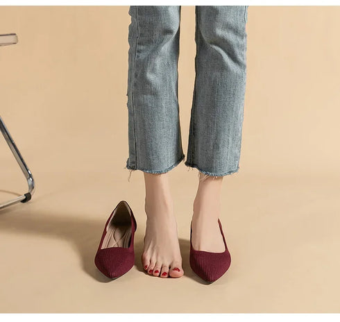 Stylish Women's Pointed Toe Slip-On Flat Pumps for Casual Spring and Autumn Wear