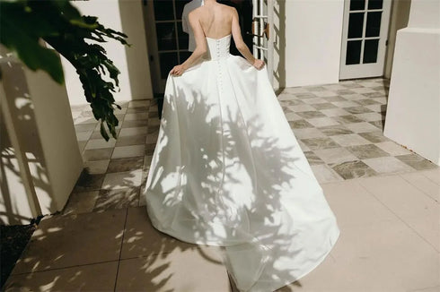 Chic White Satin Mermaid Wedding Dresses with Long Train