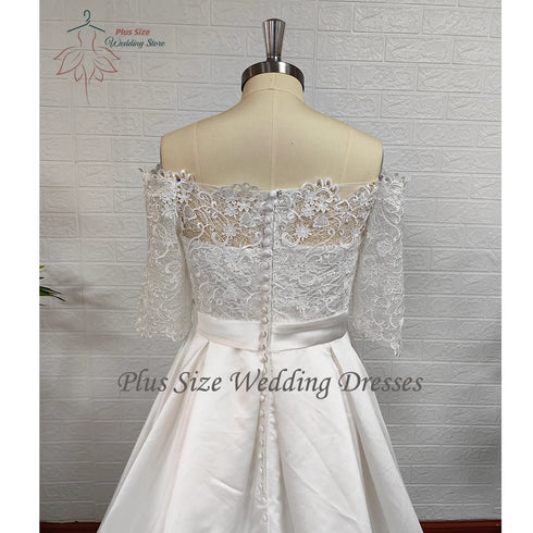 Modern Wedding Dresses Boat Neck Half Sleeves Bridal Gowns Lace Appliques A-Line Court-Train