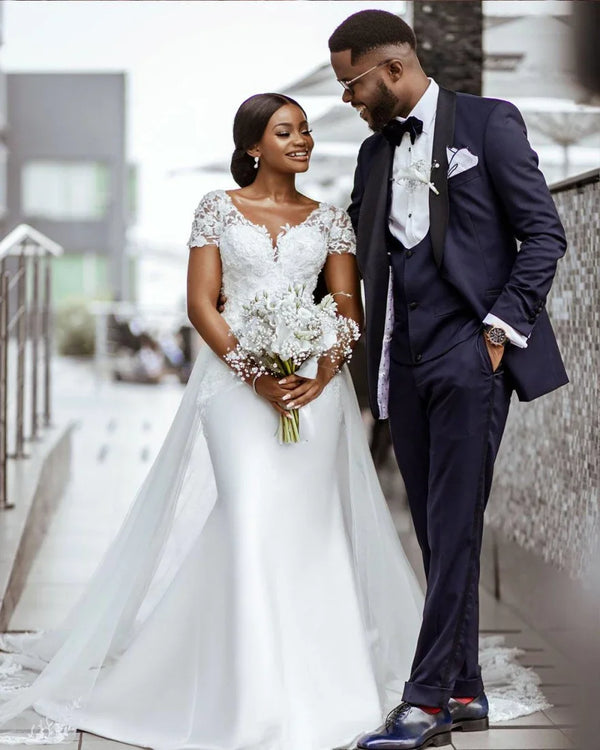 Sparkly Mermaid Satin Long Sleeve Wedding Dress Lace Appliques