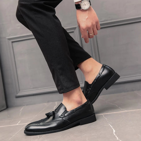 Luxury Black Low Heeled Tassels Loafers for Men Business Dress Shoes