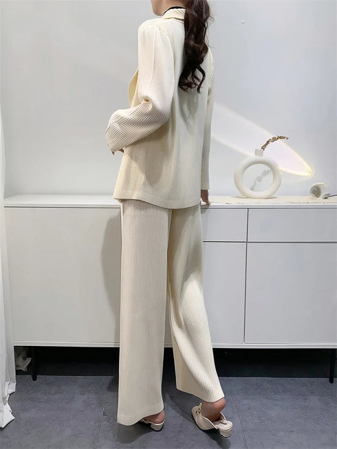 Elegant Pleated Long-Sleeved Jacket for Women - Comfortable Casual Suit with Thickened Design for Spring and Autumn Wear