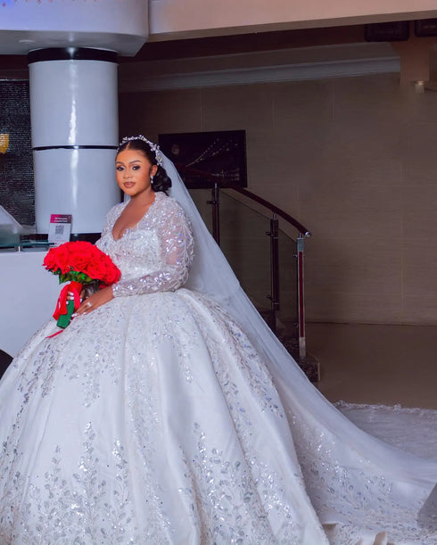 Customized Luxury Plus Size Ball Gowns Wedding Dress V Neck Long Sleeve Bridal Gown Beaded Lace Detail