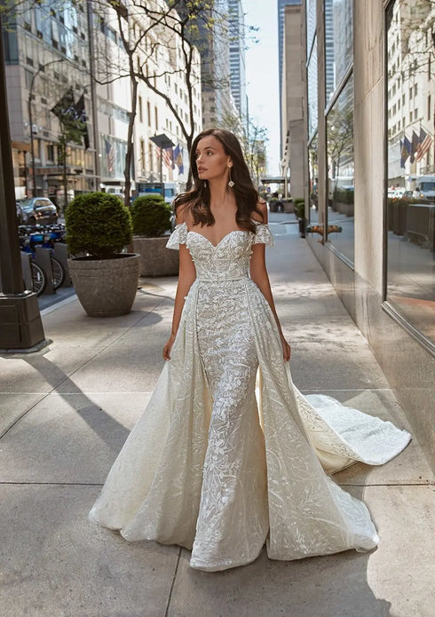 Luxury Cape 3D Lace Mermaid Wedding Dress with Detachable Train