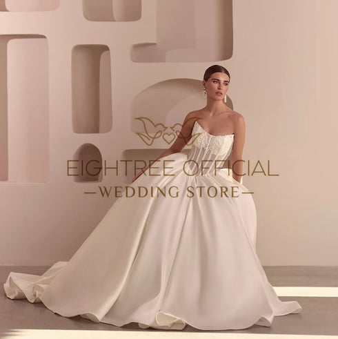 Elegant A-Line Wedding Dresses Strapless Appliques Satin Bridal Gowns