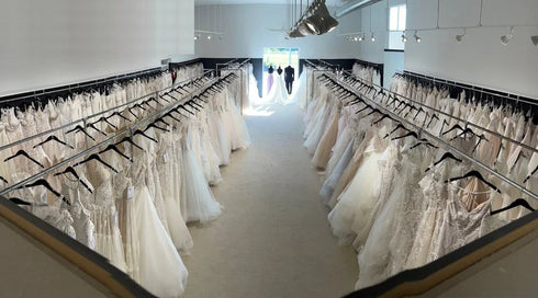 Customized Jiayigong Applique Wedding Party A-line Gown