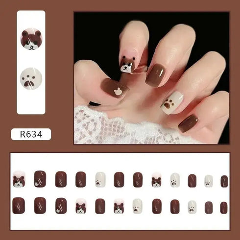 Wearable Detachable Love-Themed Checkerboard Fake Nail Pieces for a Sweetheart Manicure