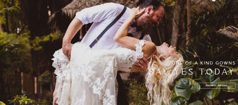 Spaghetti Strap Wedding Dress A-Line Sleeveless Lace Appliques Backless Beach