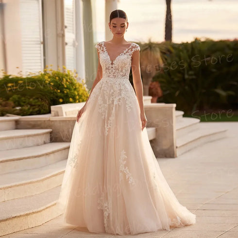 Luxurious A Line Women's Wedding Dresses with Lace Appliques