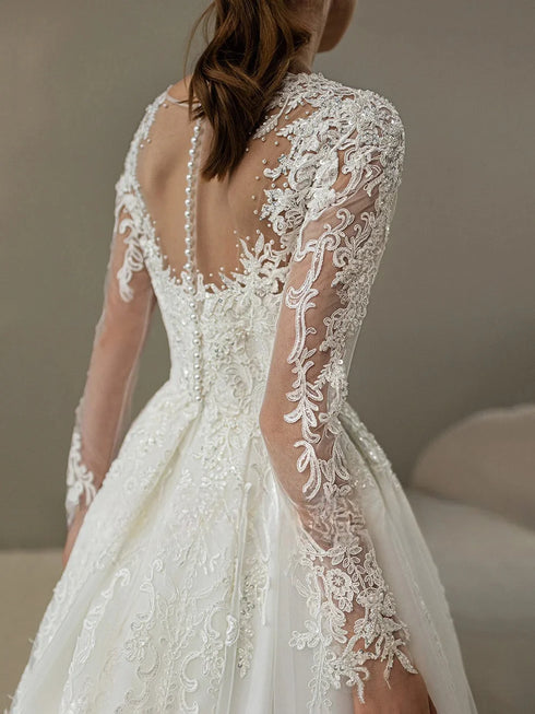 Luxury Long Sleeves Wedding Dresses with Pearls and Lace