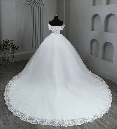 Plus Size White Wedding Dresses Off The Shoulder Wedding Gowns Elegant Long Appliques Pearls Bridal Dress