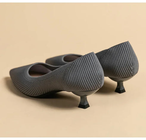 Stylish Women's Pointed Toe Slip-On Flat Pumps for Casual Spring and Autumn Wear