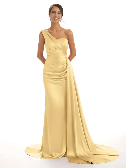 Satin Off-Shoulder Backless Pleated Bridesmaid Dress With Sweep Train Elegant Evening Gown