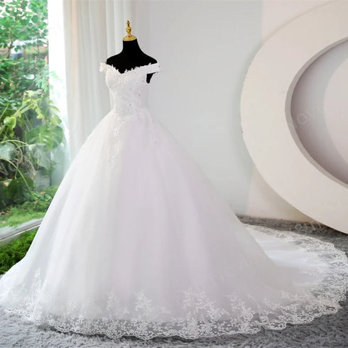 Plus Size Off Shoulder Lace Mermaid Wedding Dress With Train, Vintage Appliques Gown