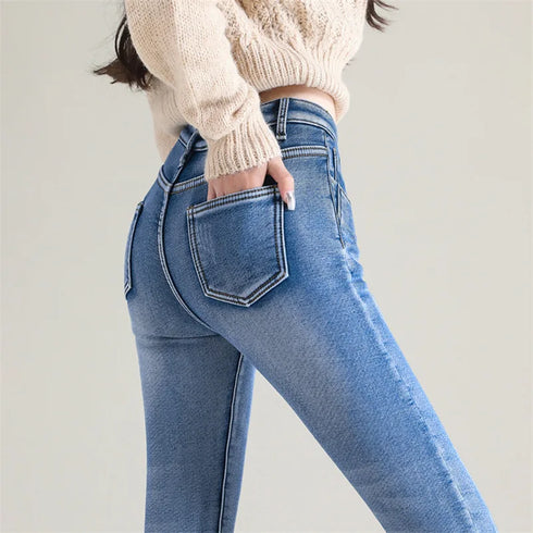 Warm Plush Stretch Women’s Thermal Jeans for Winter - Cozy Fleece Lined Skinny Denim Pants for Casual Fall Outfits, Perfect for Winter Wear and Holiday Styling