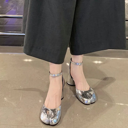 Chic Women's Tabi Ninja Mary Jane Pumps with Round Split Toe Design - Stylish Thick Heel Sandals for Spring and Autumn