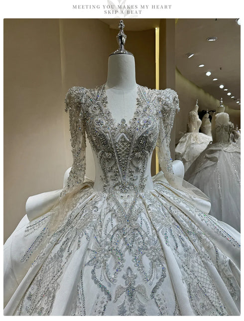 Luxurious Wedding Gown For Women Customized Satin Design