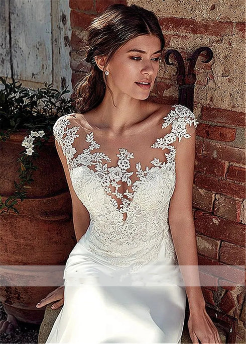 Wedding Dress Boho Sexy Illusion Sleeveless Scoop Neck Appliqued Lace Mermaid Gowns