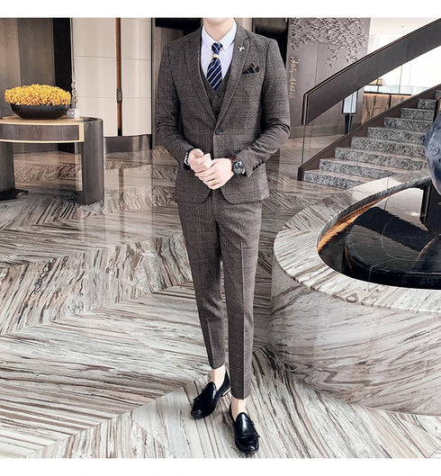 Stylish Business Casual Three-Piece Suit for Men with Vest and Trousers