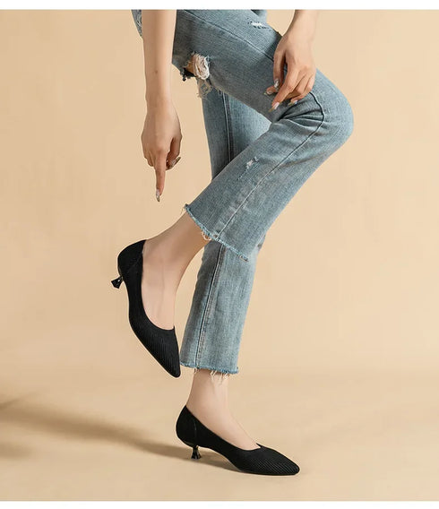 Stylish Women's Pointed Toe Slip-On Flat Pumps for Casual Spring and Autumn Wear