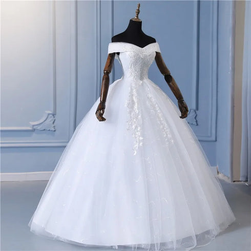 Ball Gown Wedding Dress With Train Elegant Embroidery Lace Beading Appliques Floral Pearls