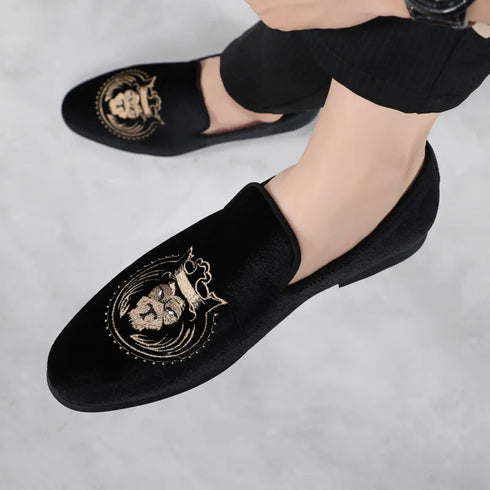 Luxury Pointed Toe Velvet Loafers for Men - Elegant Casual and Formal Dress Footwear with Embroidery Details for Weddings and Special Occasions