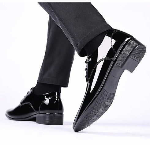 Elegant Oxford Leather Shoes for Men - Breathable and Comfortable Formal Flats for Office, Weddings, and Daily Wear - Perfect Plus Size Business Footwear with Pointed Toe Design