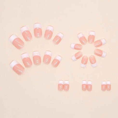 Wearable Detachable Love-Themed Checkerboard Fake Nail Pieces for a Sweetheart Manicure