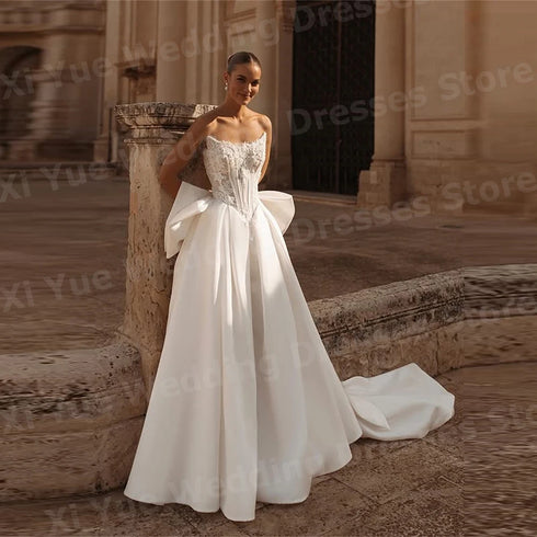 Graceful A Line Wedding Dresses Women Strapless Lace Appliques Gowns Backless Customized