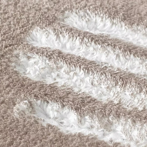 Fluffy Soft Cream Style Rugs for Bedroom and Living Room Decoration Washable Plush Carpet