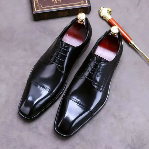 Classic Black Leather Oxford Shoes for Men - Formal and Fashionable