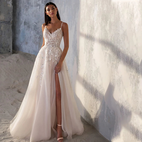Spaghetti Strap Wedding Dress A-Line Sleeveless Lace Appliques Backless Beach
